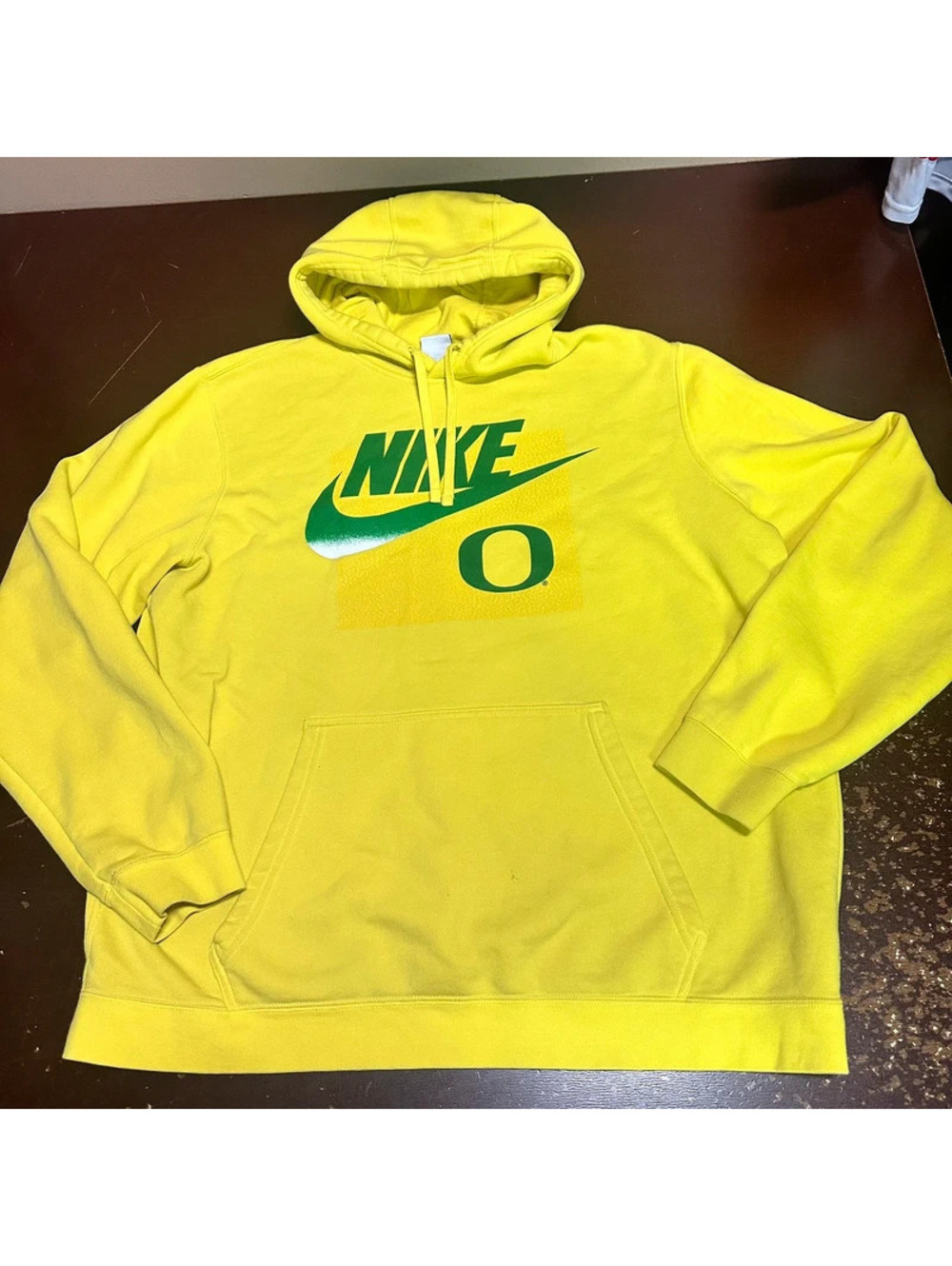 Nike Yellow Crewneck Hoodie with Green Oregon'O' Logo Size X-Large